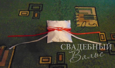 Продам Подушечка для колец