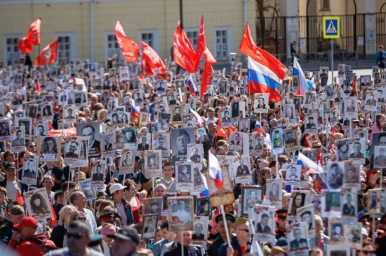 Как Екатеринбург встречает 9 мая?