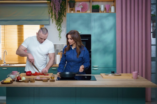 «С точки зрения женщин, я многое в жизни делал неправильно!» — Аскольд Запашный рассказал о своих романах в шоу «Вкусно с Анфисой Чеховой. Любовное настроение»