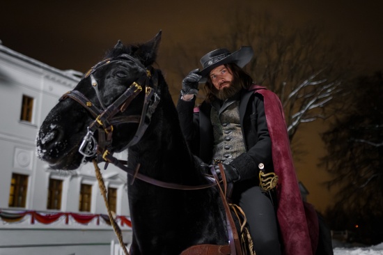 Олег Гаас возвращается в поместье Троекуровых в первом тизере сериала «Дубровский. Русский Зорро»